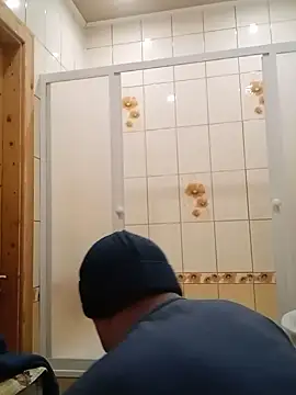 Snapshot of Luceriusbigass chatting on December 16, 5:22 pm Luceriusbigass online show from December 16, 5:22 pm