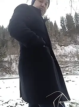 Snapshot of Luceriusbigass chatting on December 25, 11:43 am Luceriusbigass online show from December 25, 11:43 am