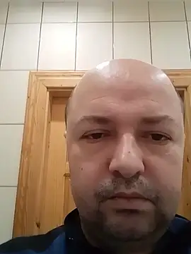 Snapshot of Luceriusbigass chatting on December 28, 3:37 pm Luceriusbigass online show from December 28, 3:37 pm