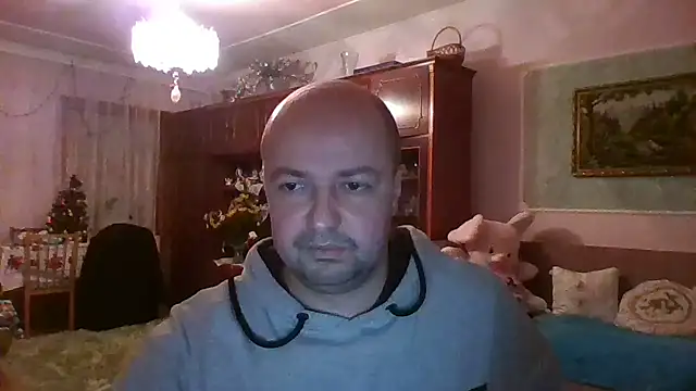 Snapshot of Luceriusbigass chatting on January 20, 3:50 pm Luceriusbigass online show from January 20, 3:50 pm