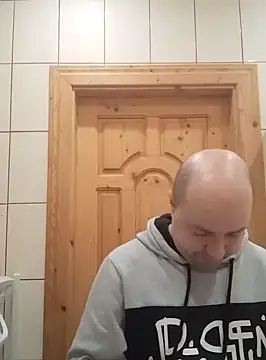 Snapshot of Luceriusbigass chatting on February 27, 5:15 pm Luceriusbigass online show from February 27, 5:15 pm