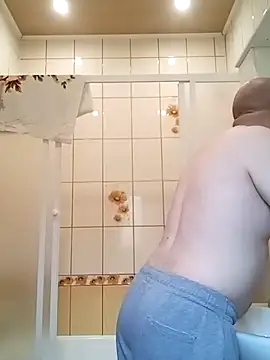 Snapshot of Luceriusbigass chatting on November 2, 1:13 pm Luceriusbigass online show from November 2, 1:13 pm