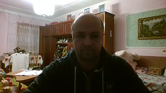 Snapshot of Luceriusbigass chatting on December 4, 5:54 pm Luceriusbigass online show from December 4, 5:54 pm