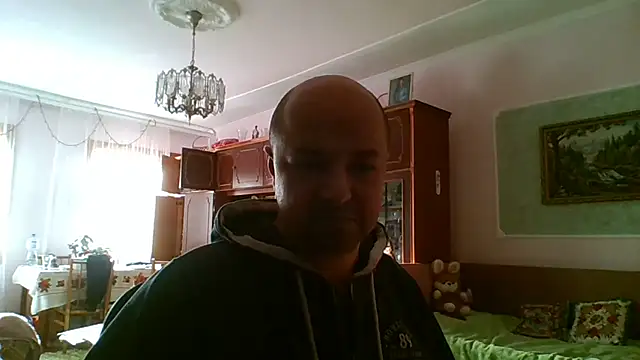 Snapshot of Luceriusbigass chatting on December 14, 11:59 am Luceriusbigass online show from December 14, 11:59 am