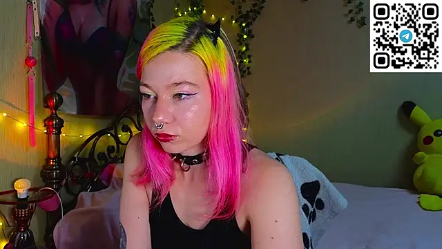 Snapshot of Sansarella chatting on November 19, 3:56 pm Sansarella online show from November 19, 3:56 pm