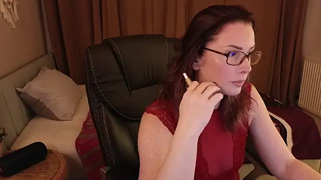 Sharon Red online show from December 7, 6:37 pm