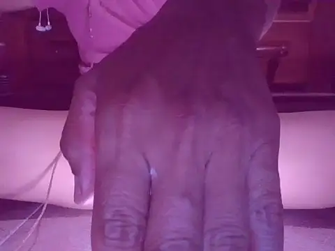 Snapshot of EnjoyMex69 chatting on February 1, 10:48 am EnjoyMex69 online show from February 1, 10:48 am