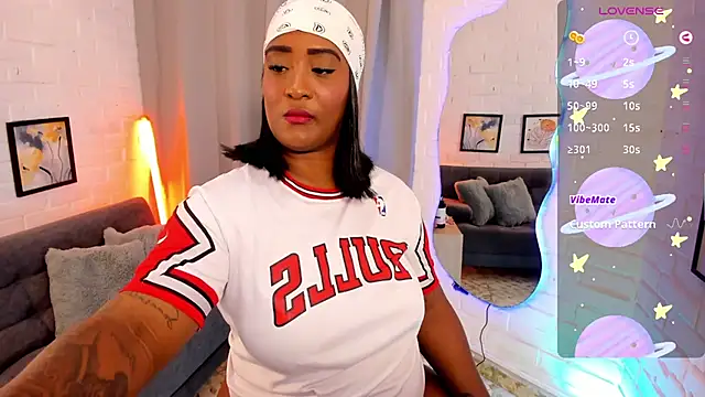 Snapshot of alison_daniels_ chatting on September 23, 5:32 am alison daniels online show from September 23, 5:32 am