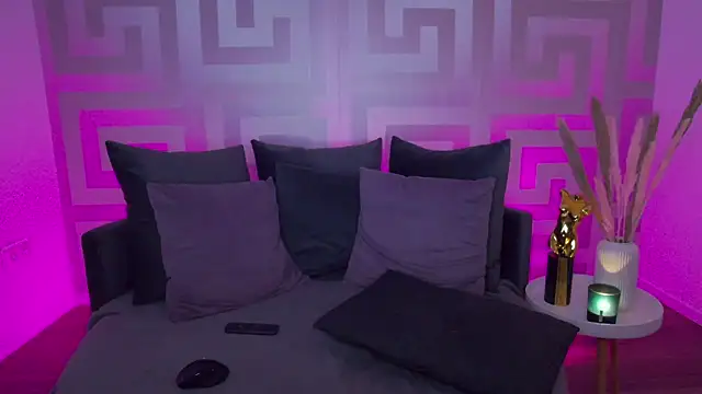 Snapshot of Mina_Babe chatting on March 2, 9:10 am Mina Babe online show from March 2, 9:10 am