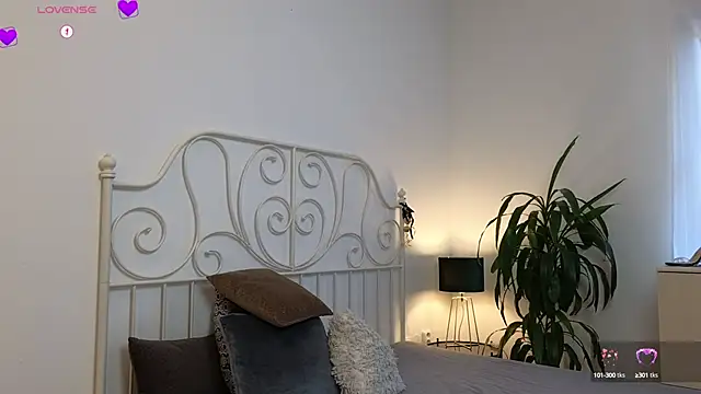 Ginnybabe  online show from February 20, 1:08 pm