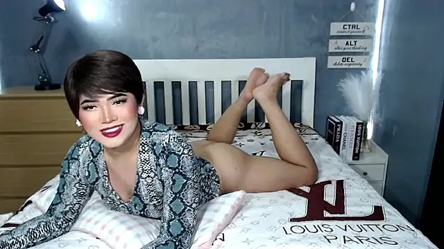 STUCK on YOU  online show from October 5, 8:29 pm