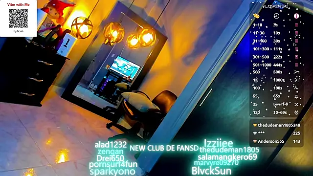 Snapshot of love_amor_ chatting on December 2, 9:56 am love amor online show from December 2, 9:56 am