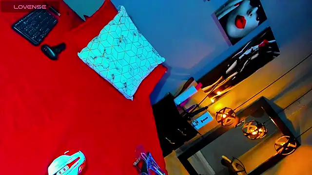 Snapshot of love_amor_ chatting on January 19, 7:15 pm love amor online show from January 19, 7:15 pm