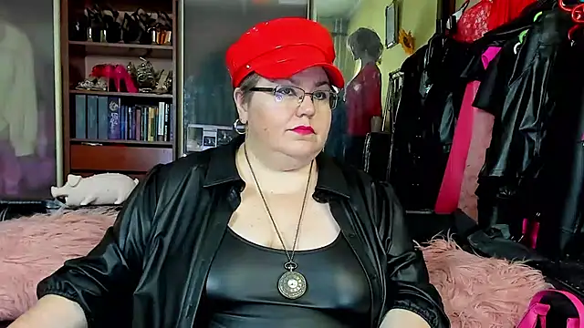 KaryQueen online show from March 2, 6:19 pm