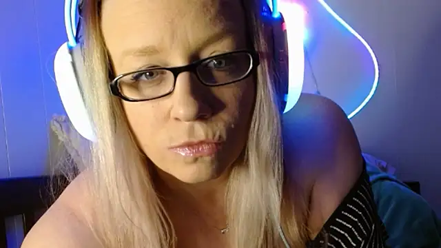 XxMs StarzxX online show from January 23, 1:19 am