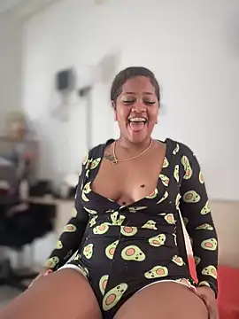 riri brunnete online show from December 25, 7:56 pm