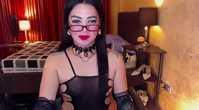 Snapshot of BigCockJewel chatting on February 8, 3:21 pm BigCockJewel online show from February 8, 3:21 pm