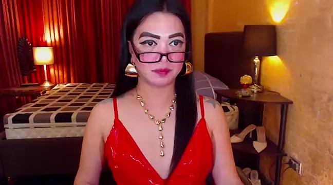 Snapshot of BigCockJewel chatting on February 15, 2:44 pm BigCockJewel online show from February 15, 2:44 pm