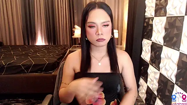 Snapshot of BigCockJewel chatting on October 9, 1:42 pm BigCockJewel online show from October 9, 1:42 pm