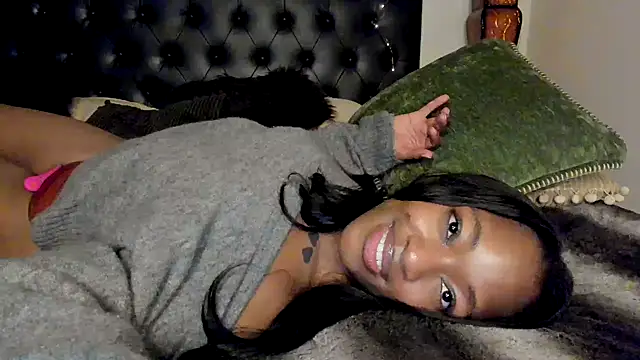 nicolesolace online show from December 30, 12:31 pm