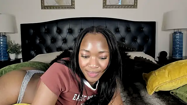 nicolesolace online show from March 14, 11:12 am