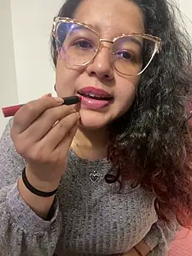 Snapshot of shara_ chatting on February 27, 1:38 am shara online show from February 27, 1:38 am