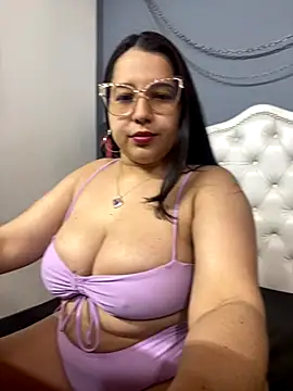 Snapshot of shara_ chatting on September 14, 12:10 am shara online show from September 14, 12:10 am