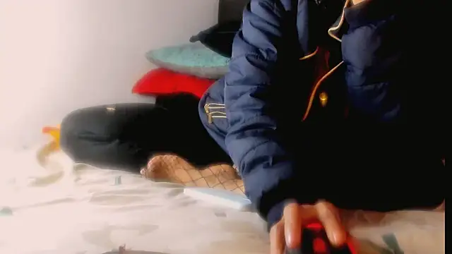  thamara25 online show from February 25, 12:03 am