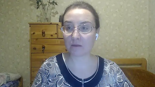 Snapshot of Smart_Rose chatting on February 7, 1:15 am Smart Rose online show from February 7, 1:15 am