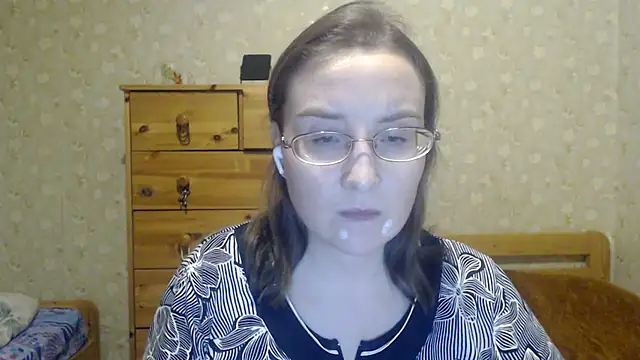 Snapshot of Smart_Rose chatting on February 12, 1:19 am Smart Rose online show from February 12, 1:19 am