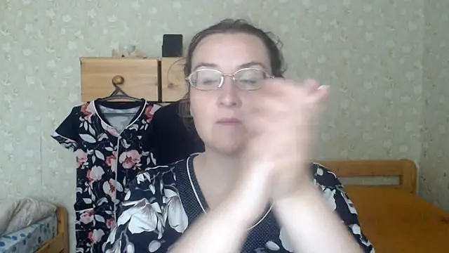 Snapshot of Smart_Rose chatting on September 12, 11:32 am Smart Rose online show from September 12, 11:32 am