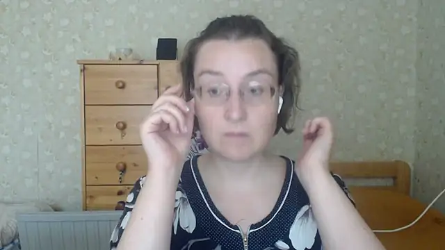 Snapshot of Smart_Rose chatting on September 13, 10:48 am Smart Rose online show from September 13, 10:48 am