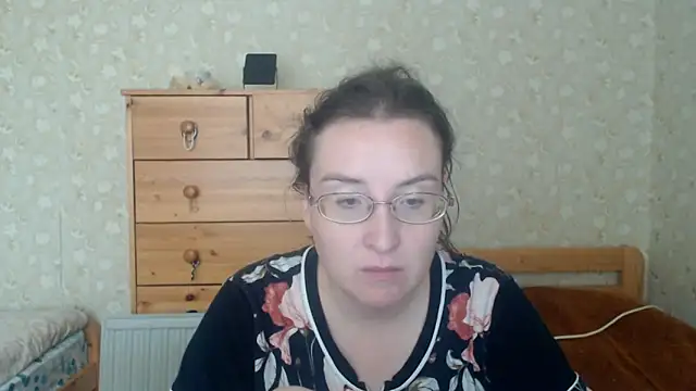 Snapshot of Smart_Rose chatting on September 20, 9:32 am Smart Rose online show from September 20, 9:32 am