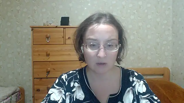 Snapshot of Smart_Rose chatting on October 2, 8:05 pm Smart Rose online show from October 2, 8:05 pm