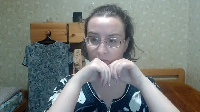 Snapshot of Smart_Rose chatting on October 13, 7:47 pm Smart Rose online show from October 13, 7:47 pm