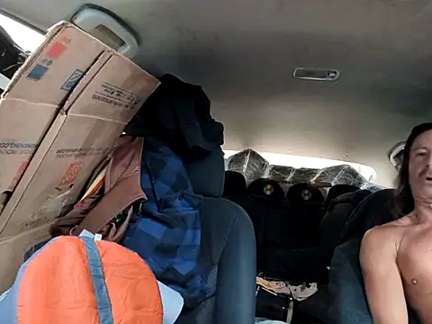 Snapshot of OGXXXOG chatting on March 14, 9:00 pm OGXXXOG online show from March 14, 9:00 pm