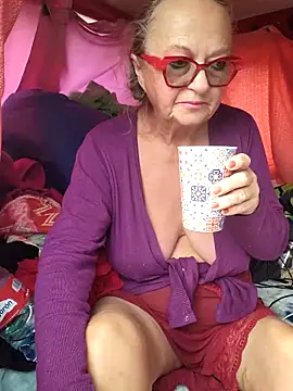 MucMilf59 online show from March 12, 8:30 am