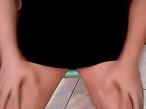 HottyLeciousCum online show from March 15, 11:39 pm