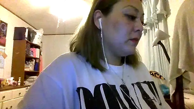 YOUNGFLICKA online show from November 22, 4:11 am