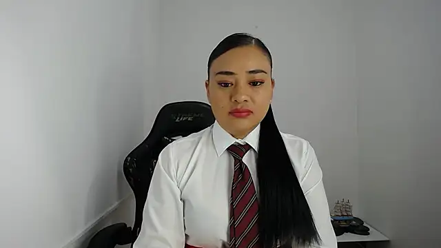 Snapshot of ReyleDoll chatting on January 7, 9:46 pm ReyleDoll online show from January 7, 9:46 pm