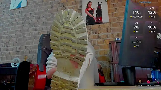 MrsVenus online show from February 10, 12:08 pm