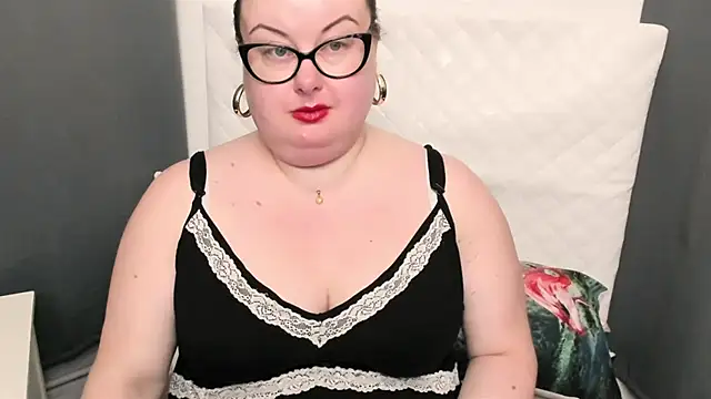 dirtyBonnie online show from February 7, 4:16 am