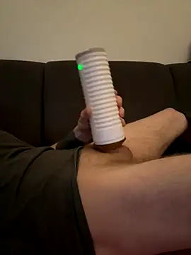 LionBoy1976 online show from October 28, 3:43 am