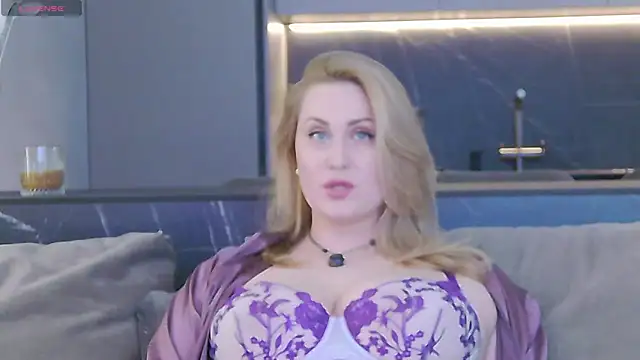 Sinful Eyes online show from February 5, 2:26 pm