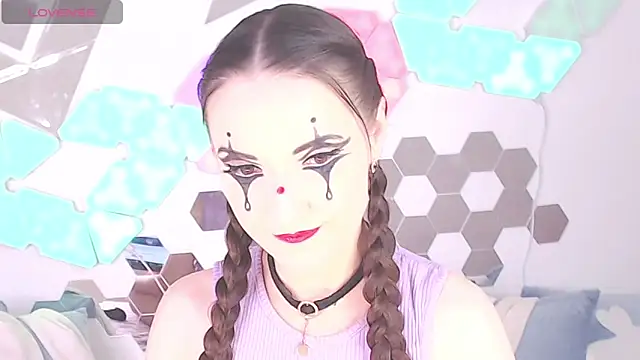 LexiKiss online show from January 10, 7:57 am