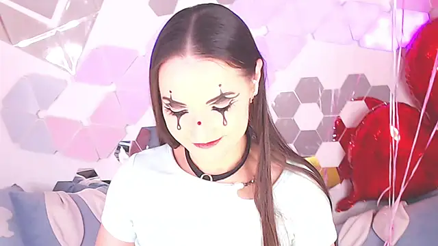 LexiKiss online show from February 8, 11:55 am