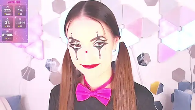 LexiKiss online show from October 4, 9:07 am