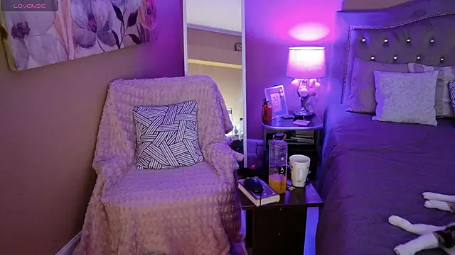 lara heaven online show from January 27, 3:50 pm