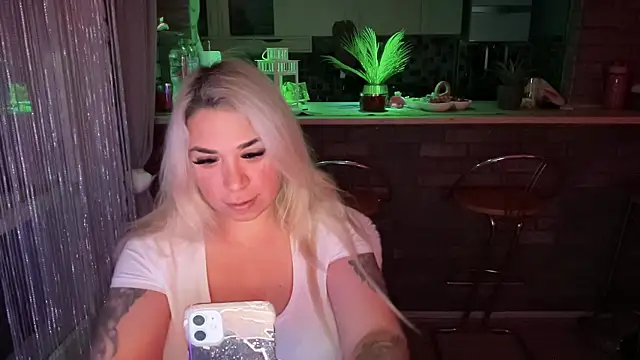 Monageil online show from February 2, 6:04 am