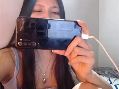 evolet01 online show from December 8, 6:43 am